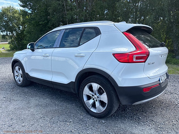 Volvo XC40 7 of 22