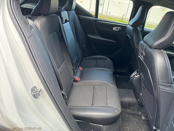 Volvo XC40 18 of 22