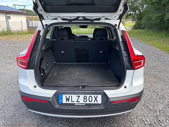 Volvo XC40 9 of 22