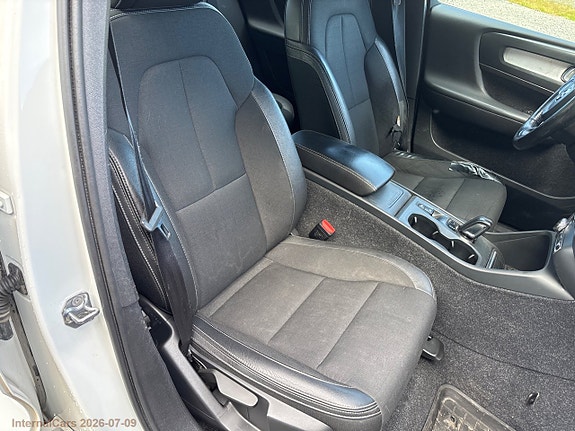 Volvo XC40 16 of 22