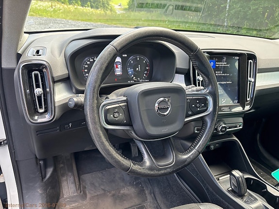 Volvo XC40 14 of 22