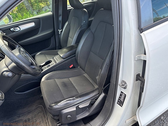 Volvo XC40 15 of 22