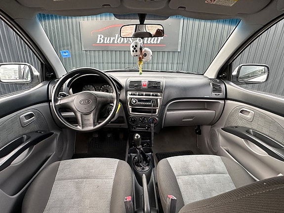 Kia Picanto 8 of 9