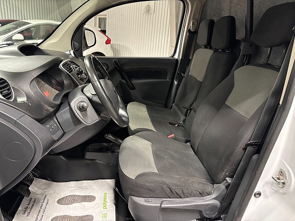 Nissan NV250 6 of 12