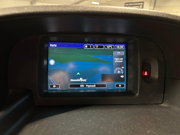 Nissan NV250 9 of 12