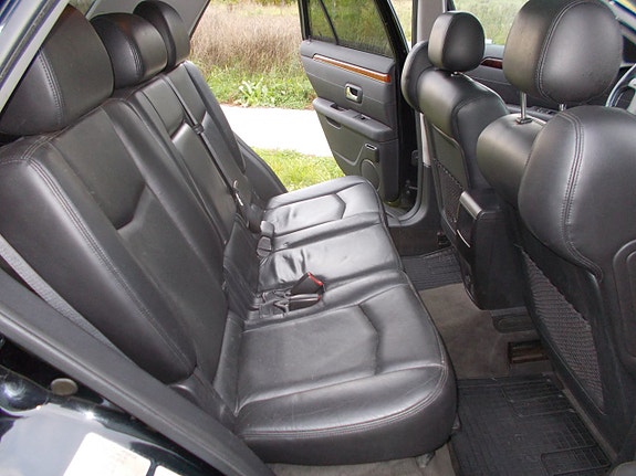 Cadillac SRX 10 of 19