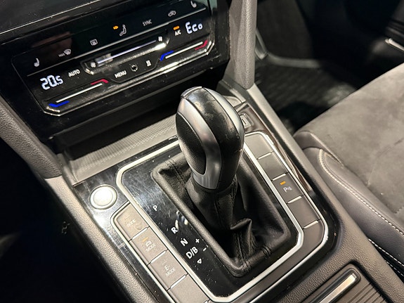 Volkswagen Passat 21 of 22