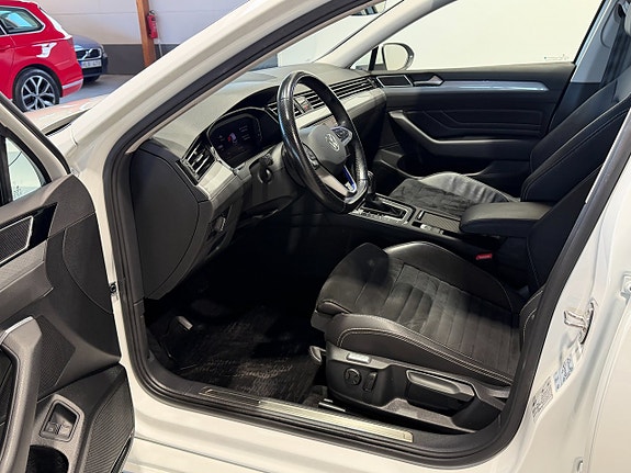 Volkswagen Passat 18 of 22