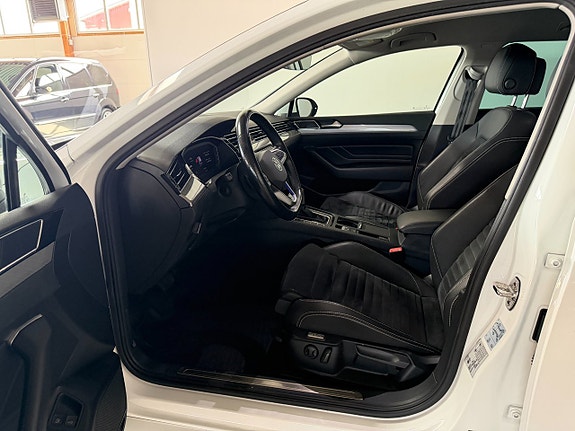 Volkswagen Passat 18 of 26