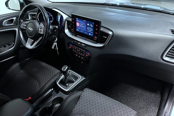 Kia Ceed 12 of 29