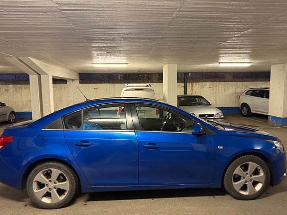 Chevrolet Cruze 5 of 5