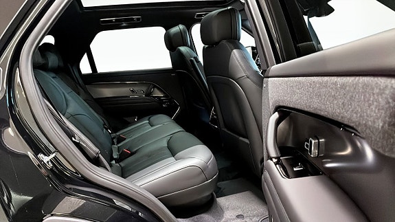 Land Rover Range Rover Sport 5 of 5
