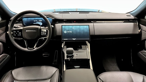 Land Rover Range Rover Sport 4 of 5