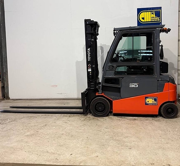 Toyota truck 8FBMT30