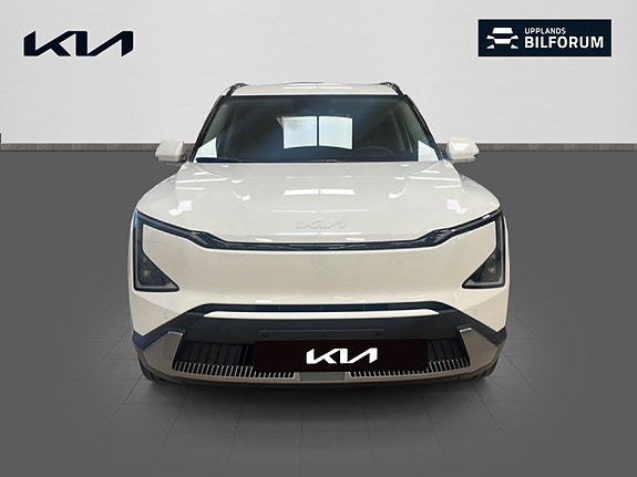 Kia EV5 2 of 14