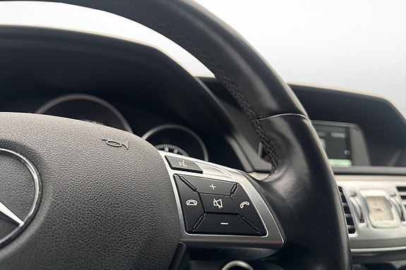 Mercedes-Benz E220 14 of 23