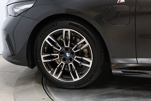 BMW 530e 27 of 27