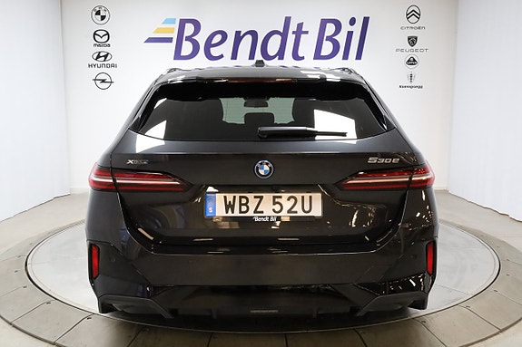 BMW 530e 12 of 27