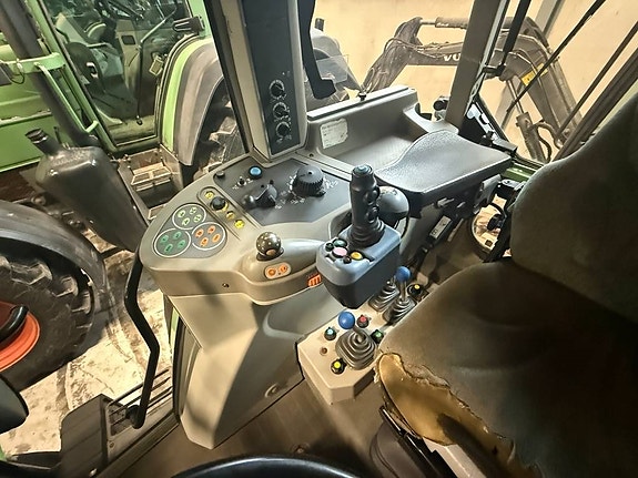 Fendt 312 Vario 11 of 13
