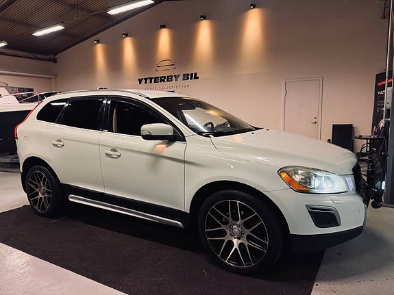 Volvo XC60 D3 Summum A-Traktor Skinn D-Värm 20" Fälgar Nybes