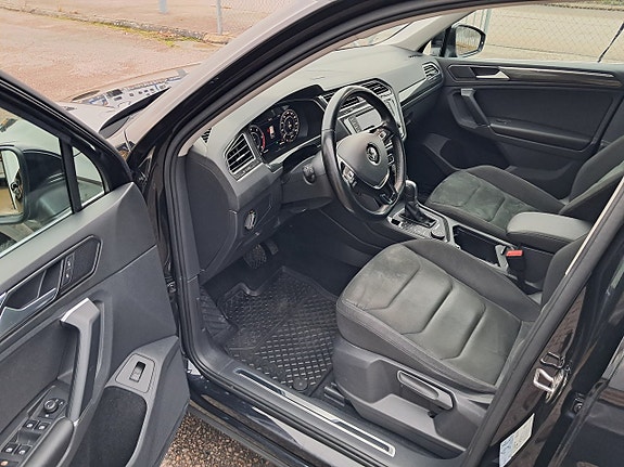 Volkswagen Tiguan 2 of 7