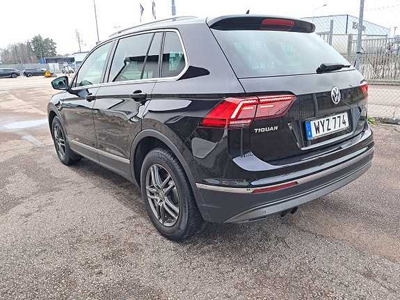Volkswagen Tiguan 4 of 7