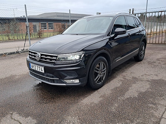 Volkswagen Tiguan 3 of 7