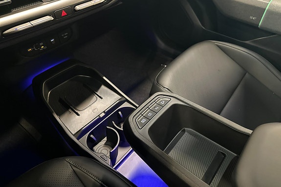 Kia EV4 17 of 23