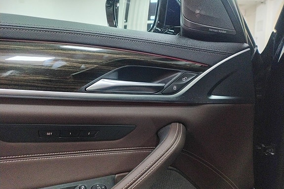BMW 530e 13 of 13
