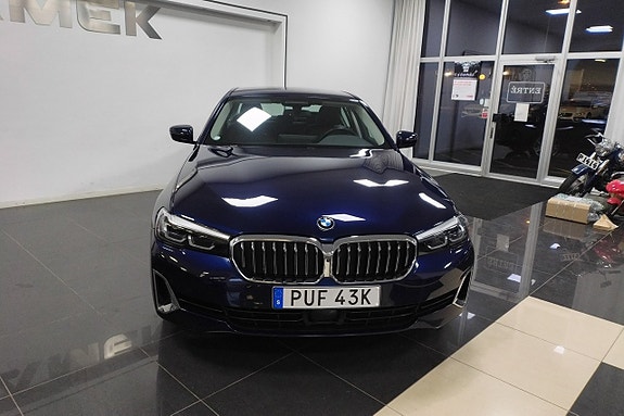 BMW 530e 7 of 13