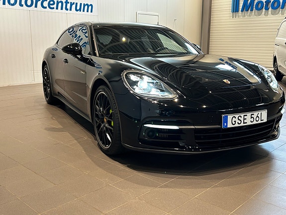 Porsche Panamera 4 2 of 11