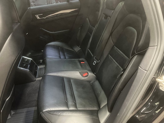Porsche Panamera 4 7 of 8
