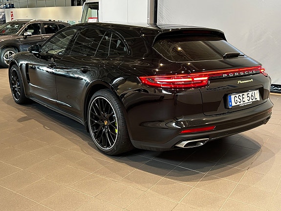 Porsche Panamera 4 3 of 11