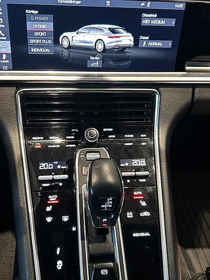 Porsche Panamera 4 11 of 11