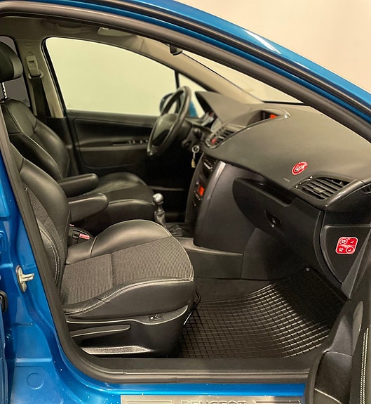 Peugeot 207 10 of 12
