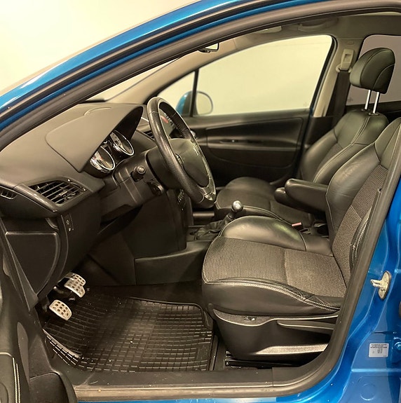 Peugeot 207 6 of 12