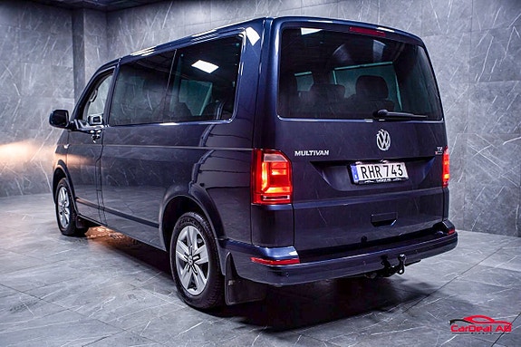Volkswagen Multivan 5 of 5