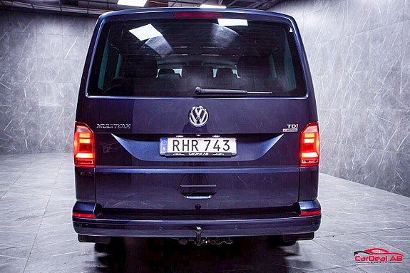 Volkswagen Multivan 6 of 24
