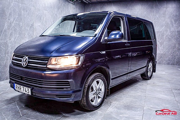 Volkswagen Multivan 3 of 5