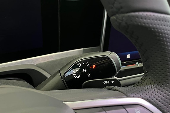 Volkswagen Passat 12 of 29