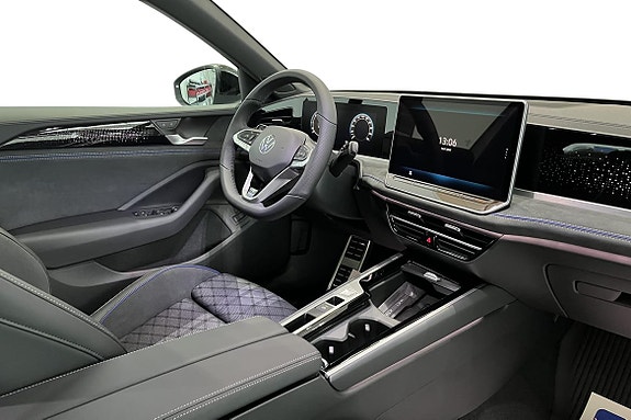 Volkswagen Passat 14 of 29