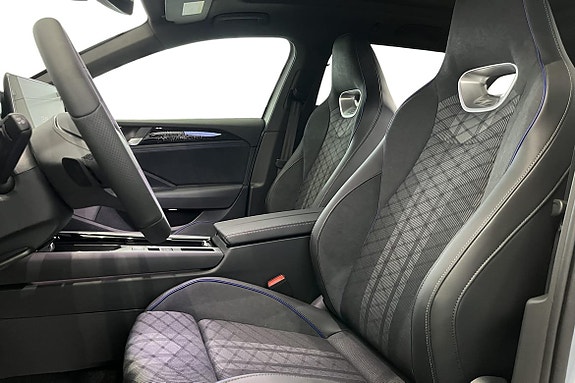 Volkswagen Passat 23 of 29