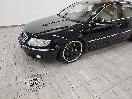 Volkswagen Phaeton 5 of 8