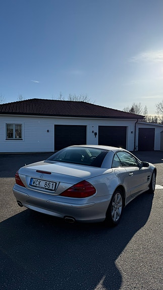 Mercedes-Benz SL350 5 of 7