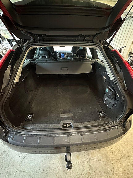 Volvo V90 Cross Country 8 of 8