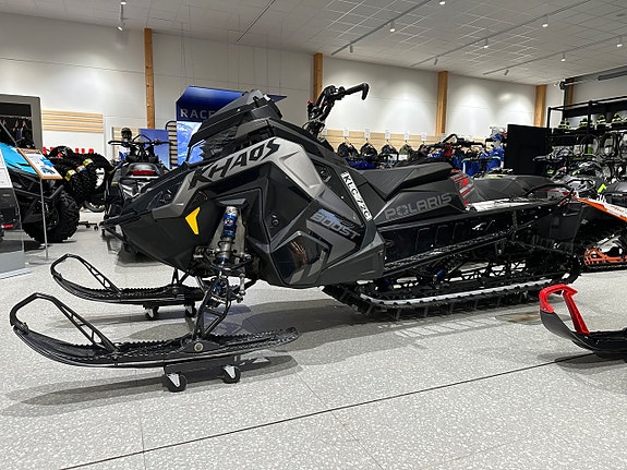 Polaris BOOST RMK KHAOS 155