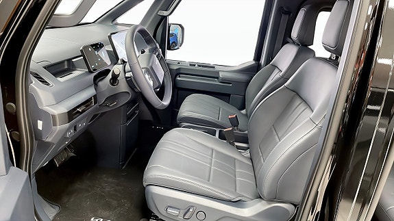 Kia PV5 8 of 12