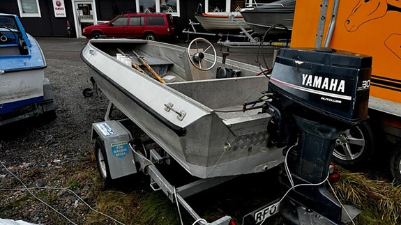 Buster, Yamaha 30hk 2-takt 6 of 6