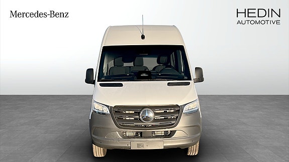 Mercedes-Benz Sprinter 412 8 of 12