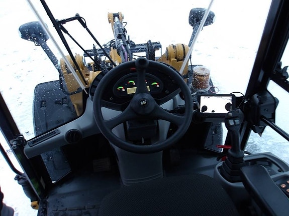 CAT 906 M 7 of 7